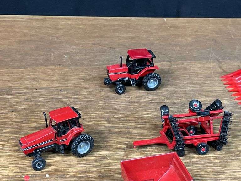 (17) 1/64 IH + Case-IH