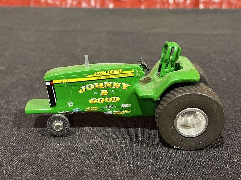 1/64 John Deere 8410 Puller Custom