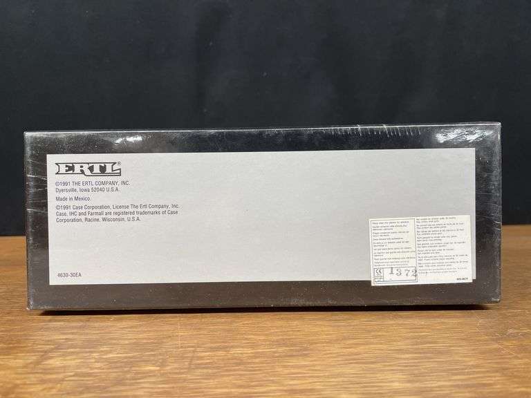 1/64 IH 66 Series Set NIB Ertl