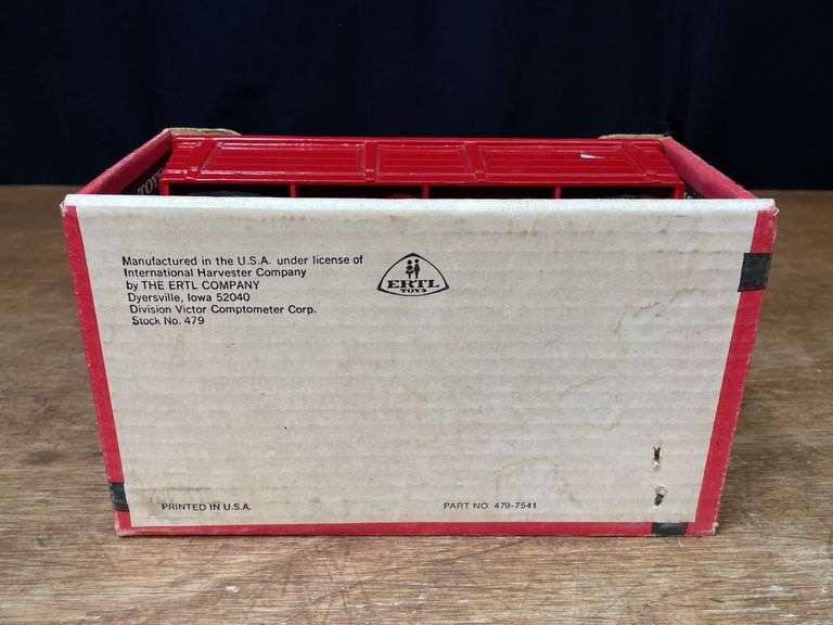 1/16 IH Barge Wagon NIB Ertl