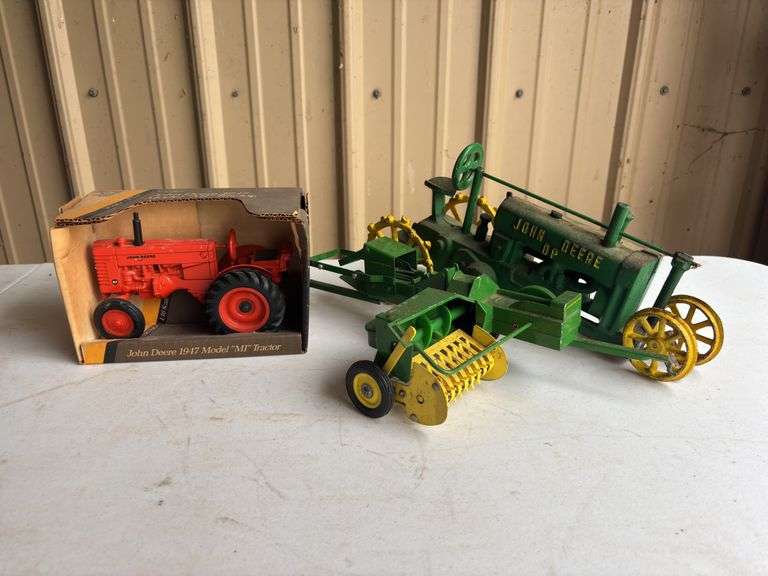 (3) 1/16 John Deere Toys image