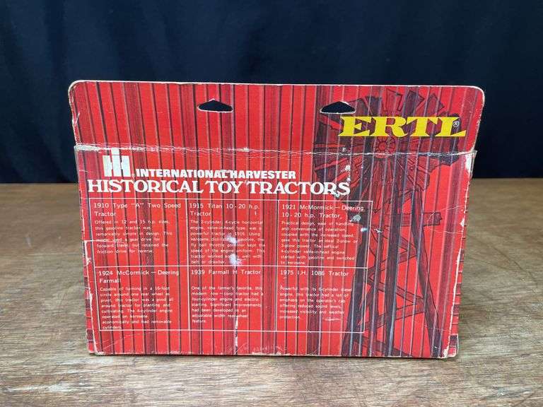 1/64 IH Tractor Historical Set NIB Ertl
