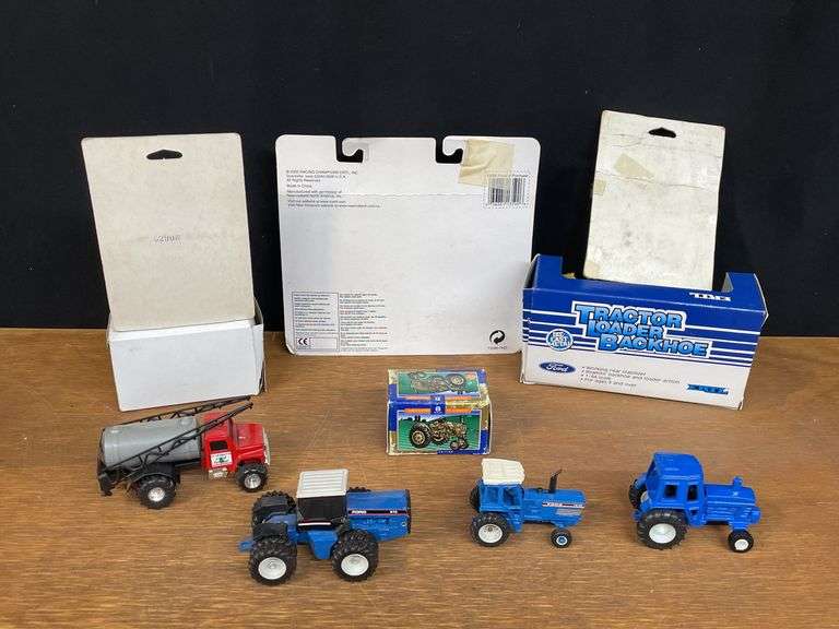 (10) 1/64 Ford