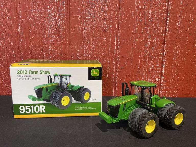 1/32 John Deere 9510R 2012 Farm Show NIB Ertl image