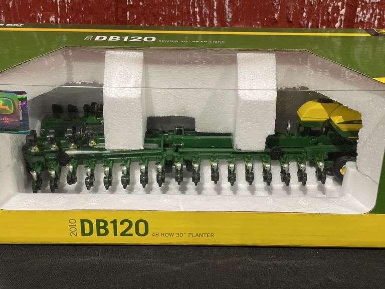 1/64 John Deere DB120 Planter NIB SC