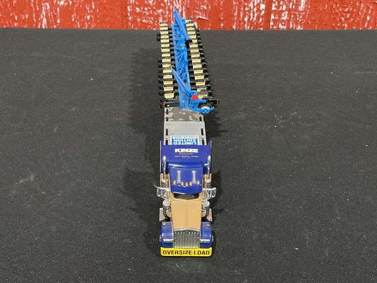 1/64 Kinze Semi w/Planter