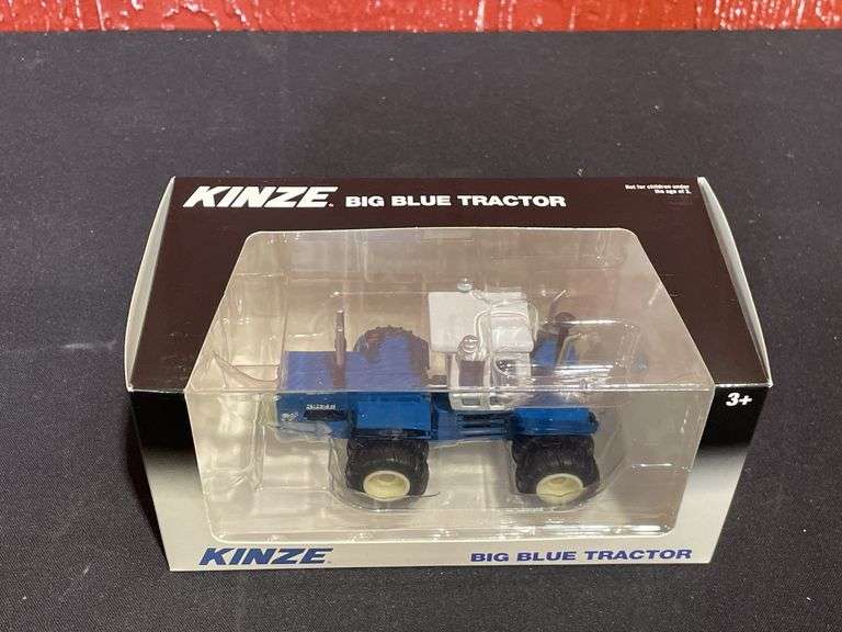 1/64 Kinze Big Blue NIB SC