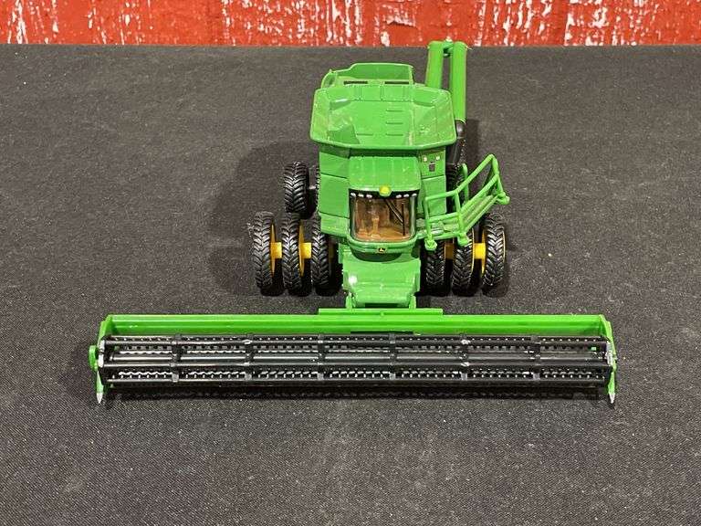 1/64 John Deere 9860 STS Combine Customized