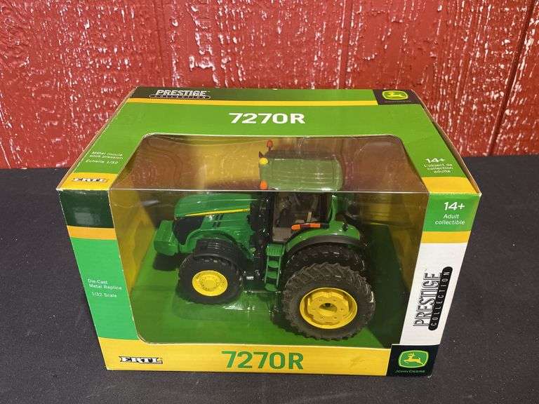 1/32 John Deere 7270R Prestige NIB Ertl