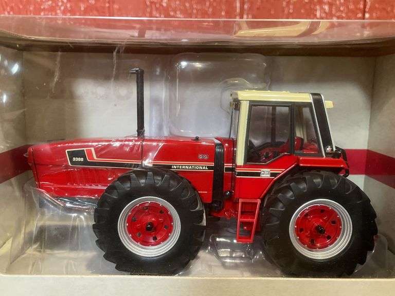 1/32 IH 3388 Prestige 2017 NFTM NIB Ertl