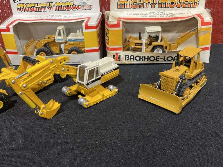 (6) 1/64 IH Industarial Ertl