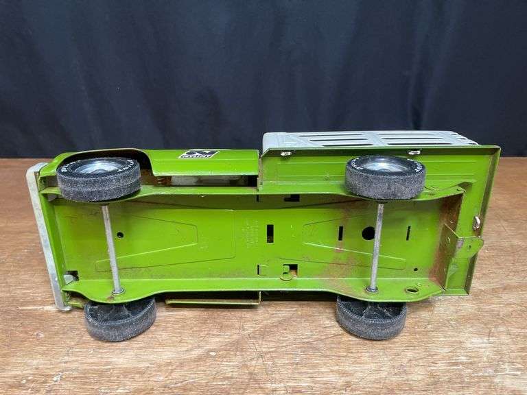 Stake Truck NyLint