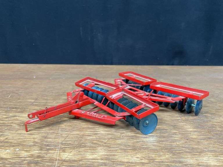 (2) 1/16 IH McCormick Disk + Plow Eska