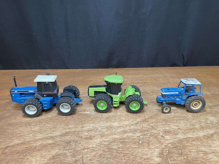 (3) 1/32 Ford + Steiger