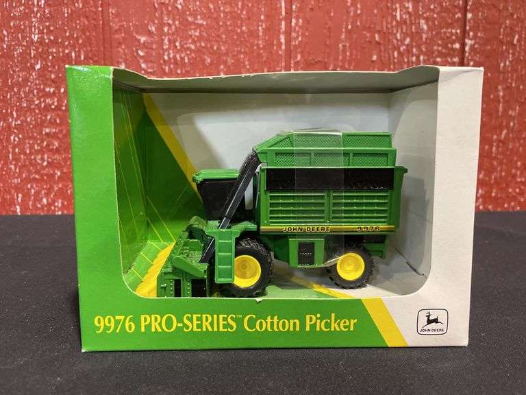 (2) 1/64 John Deere Cotton Pickers NIB Ertl