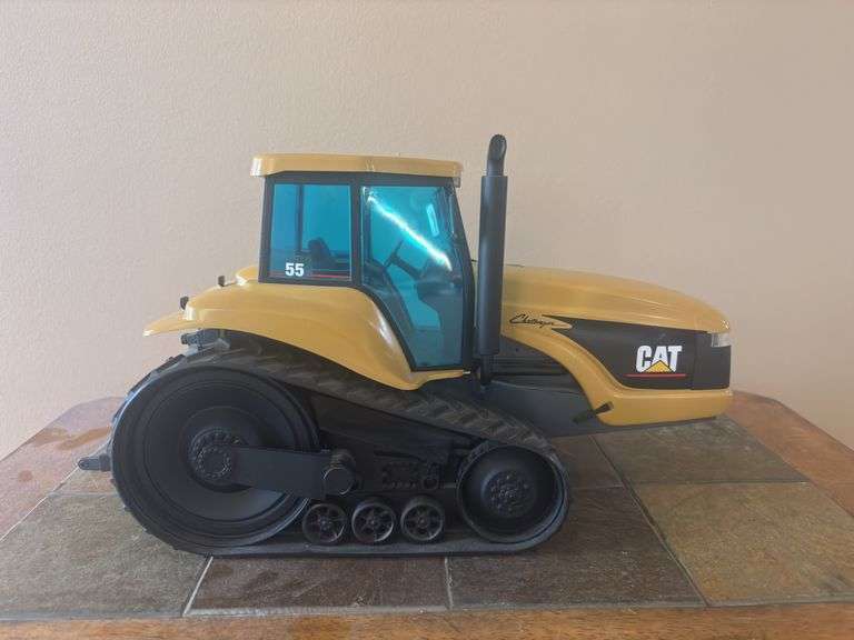 1/16 Cat 55 Challenger NZG image