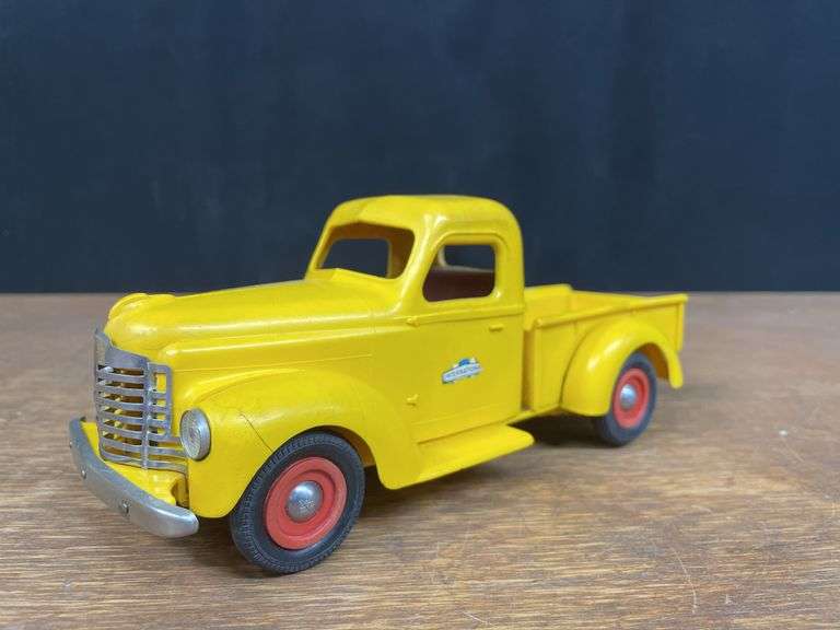 (2) International Pickups Product Miniature