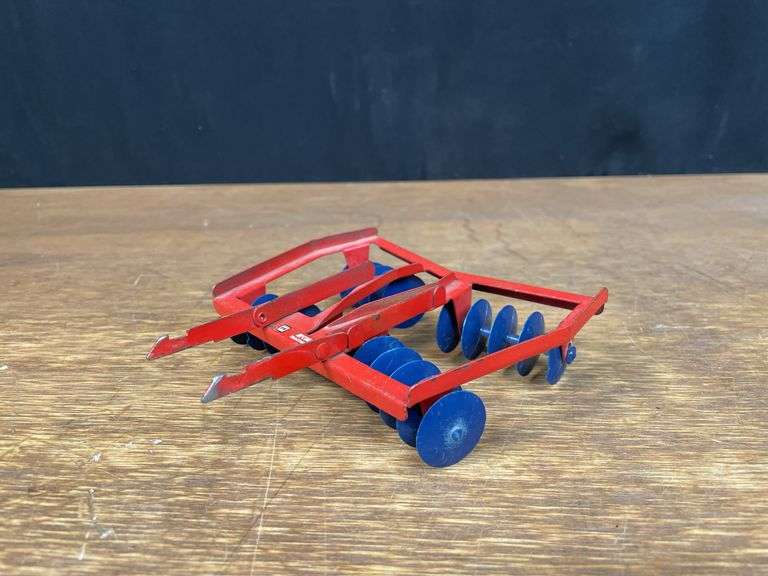 (2) 1/16 IH McCormick Fast Hitch Disk + Plow Eska