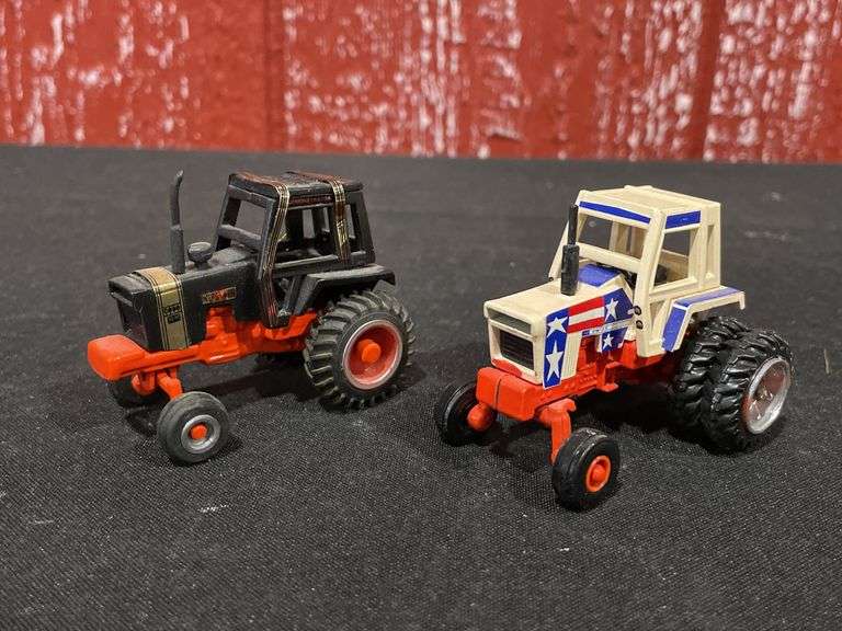 (2) 1/64 Case Black Knight + Spirit of 76 Ertl image