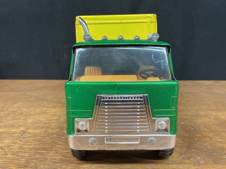 (2) IH Transtar Semis Ertl