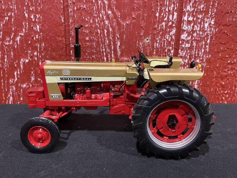 1/16 IH 544 Gold Demonstrator 2011 Lafayette SC