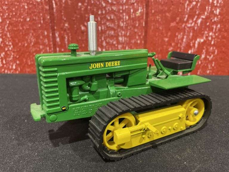 1/16 John Deere MC Crawler 1995 Plow City NIB SC