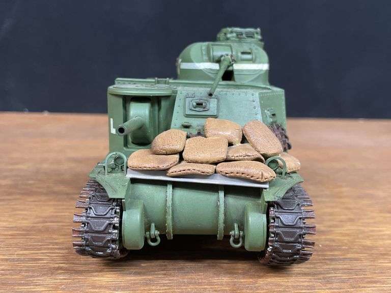 (2) Army Jeep + Tank