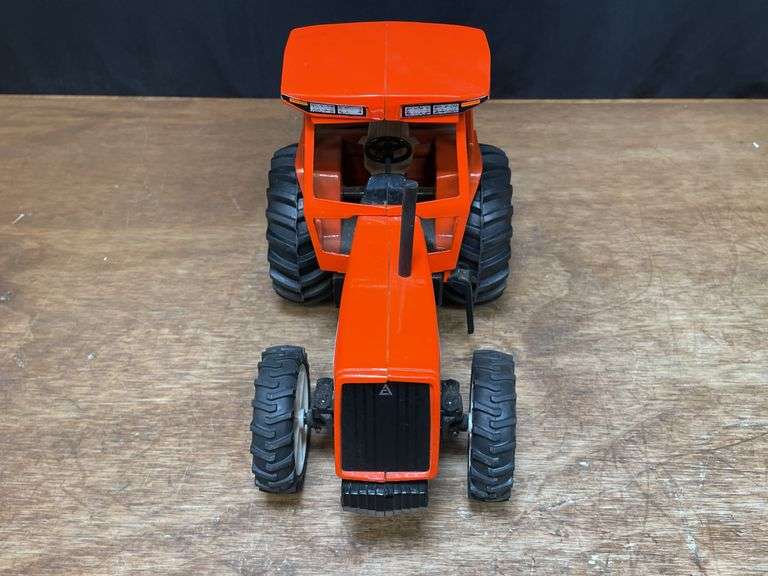 1/16 AC 8010 Ertl