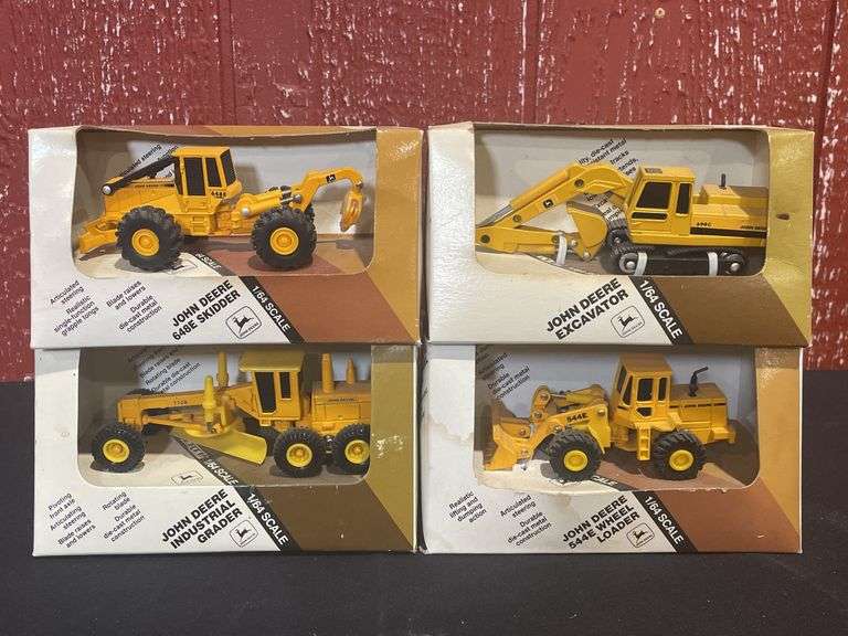 (4) 1/64 John Deere Industrial NIB Ertl image