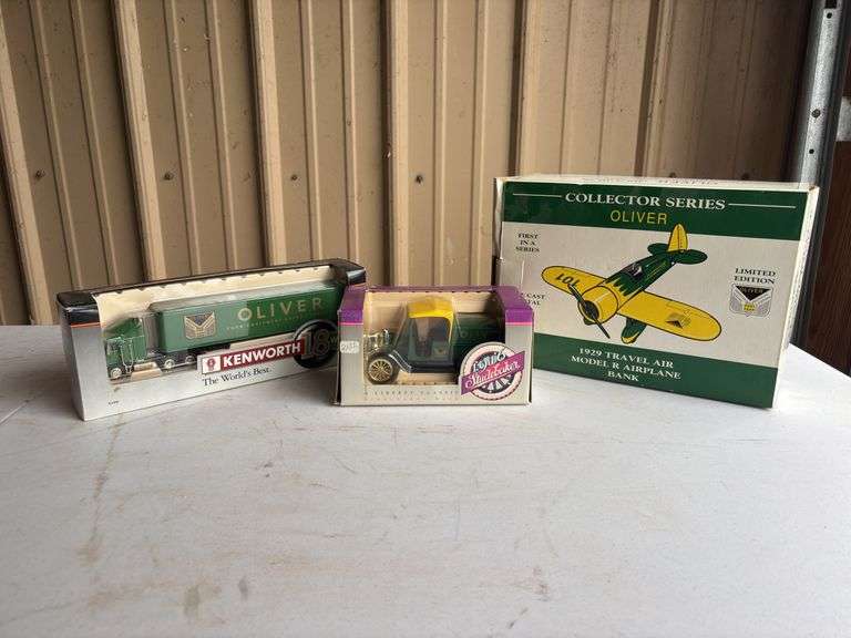 (3) Oliver Coin Banks image