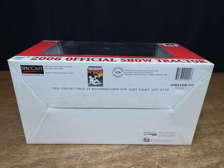 1/16 Farmall 350 w/Loader 2006 Pork Expo NIB SC