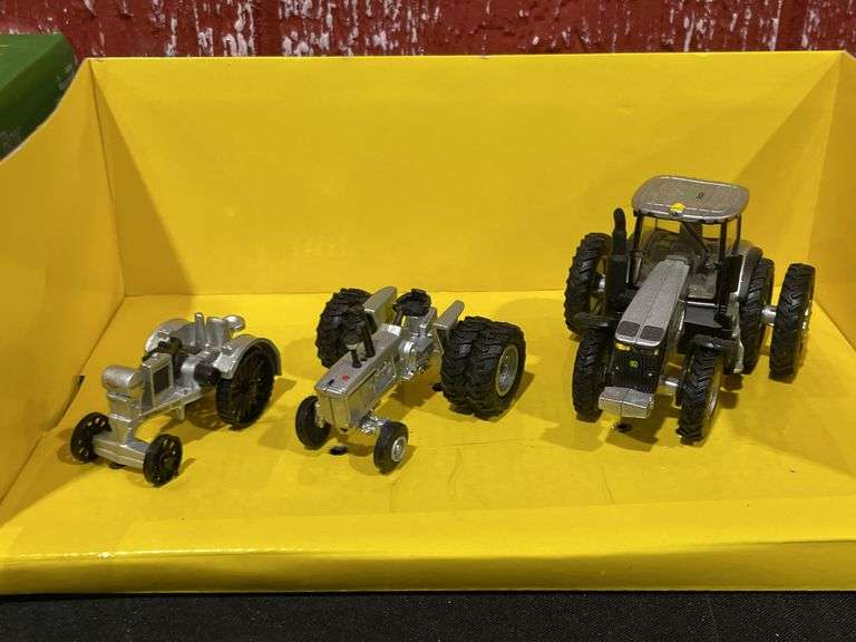 1/64 John Deere Waterloo Boy, 4020, 8400R 100 Years NIB Ertl