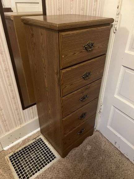 Thin Chest of Drawers