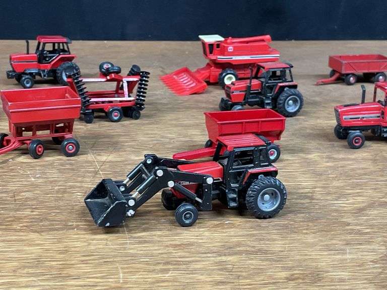 (17) 1/64 IH + Case-IH