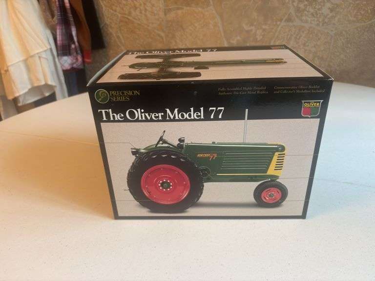 1/16 Oliver 77 Precision NIB Ertl image