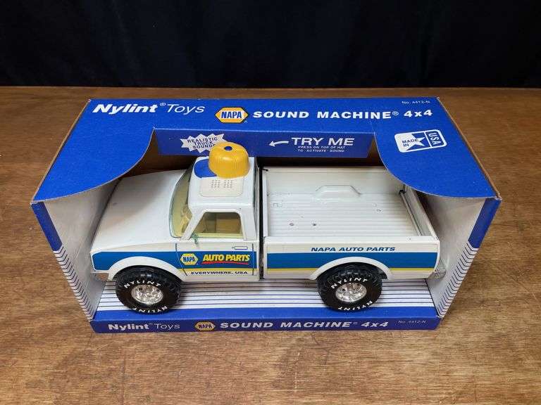 NAPA Pickup Truck NIB NyLint