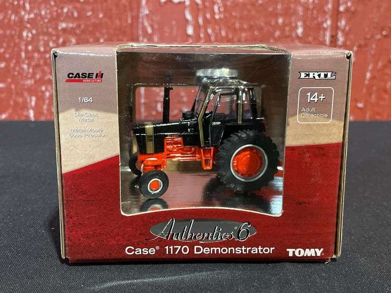 1/64 Case 1170 Demonstrator Black Knight Authentics NIB Ertl image