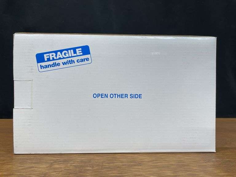 1/16 Ford 2000 NIB Danbury Mint