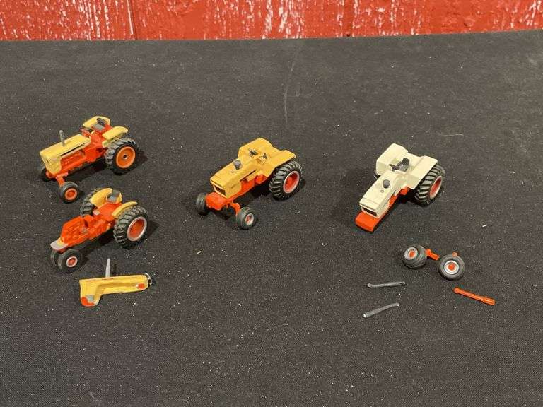 (4) 1/64 Case Tractors Custom