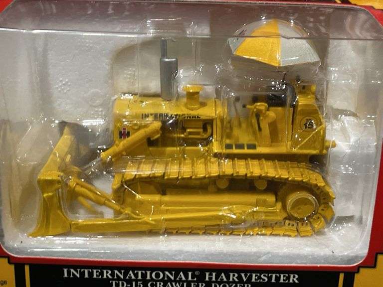 1/50 IH TD-15 Crawler Dozer NIB 1st Gear