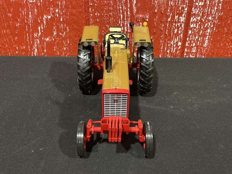 1/16 IH 544 Gold Demonstrator 2011 Lafayette SC