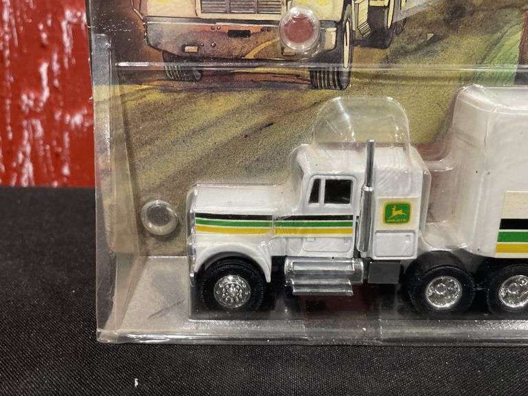 1/64 John Deere Parts Express Semi NIB Ertl