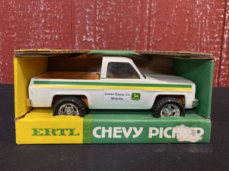 1/25 John Deere Pickup NIB Ertl image