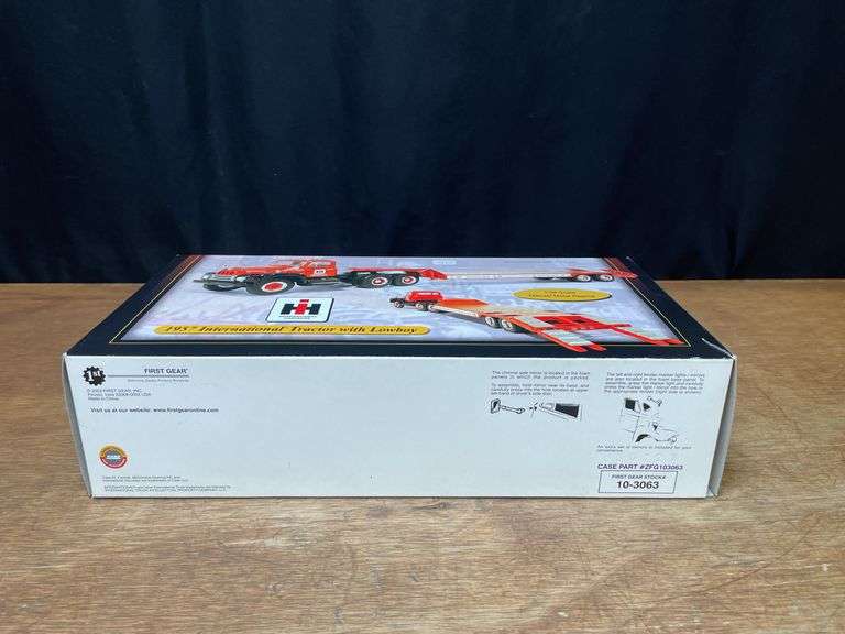 1/34 IH Lowboy NIB 1st Gear
