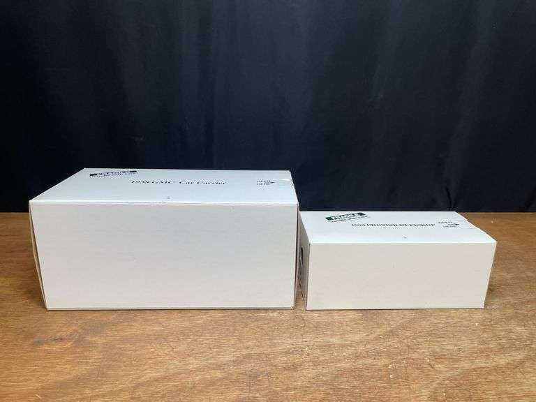 (2) 1/24 GMC + Chevrolet Trucks NIB Danbury Mint