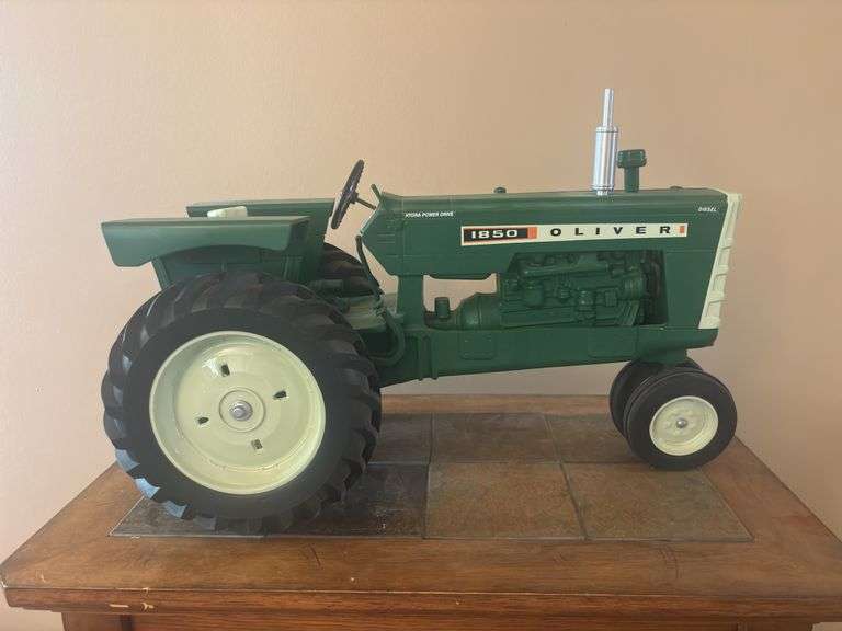 1/8 Oliver 1850 1997 FPS SM image