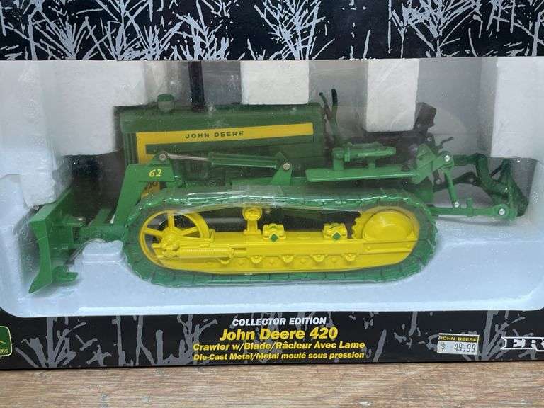 1/16 John Deere 420 Crawler Collector NIB Ertl