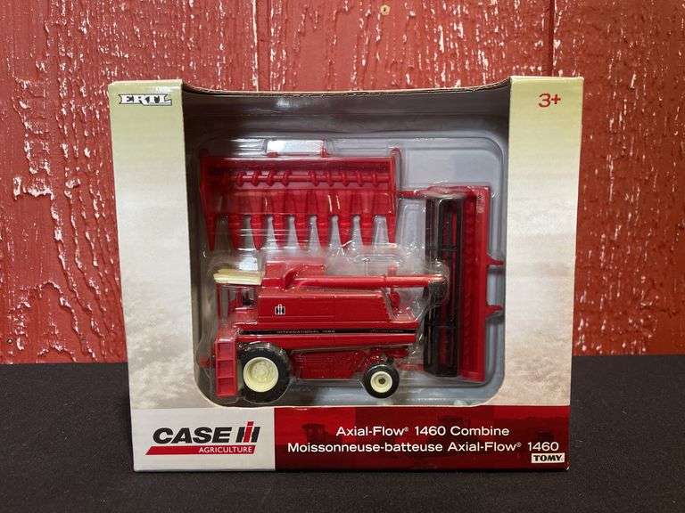 (2) 1/64 Case-IH 9230 Combine Black Farm Show + IH 1460 Combine NIB Ertl