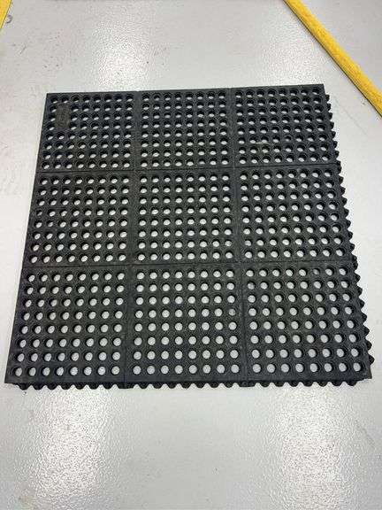 (5) NoTrax 3’x3’ Mats