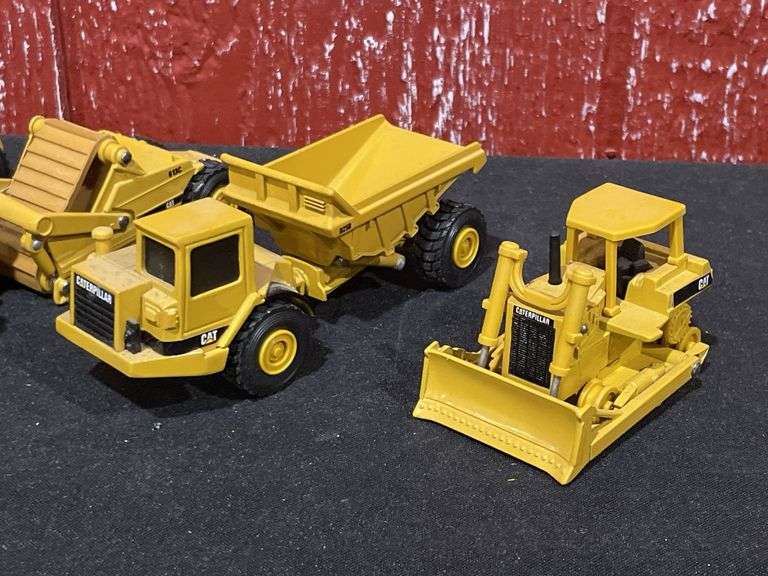(5) Caterpillar Equipment